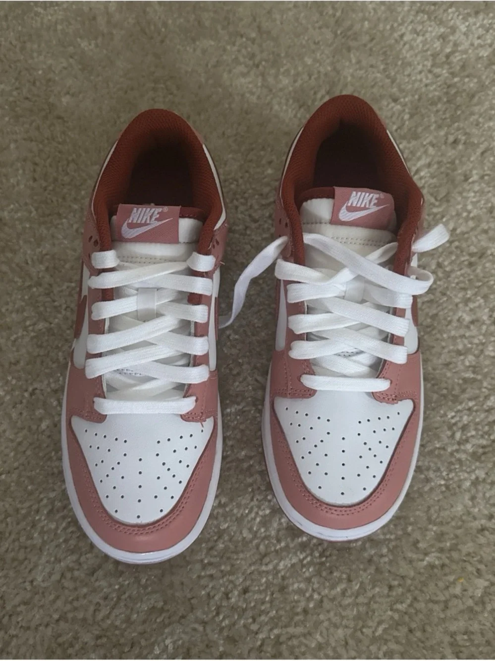 Nike Kids Low-Top Sneakers in White and Rosewood